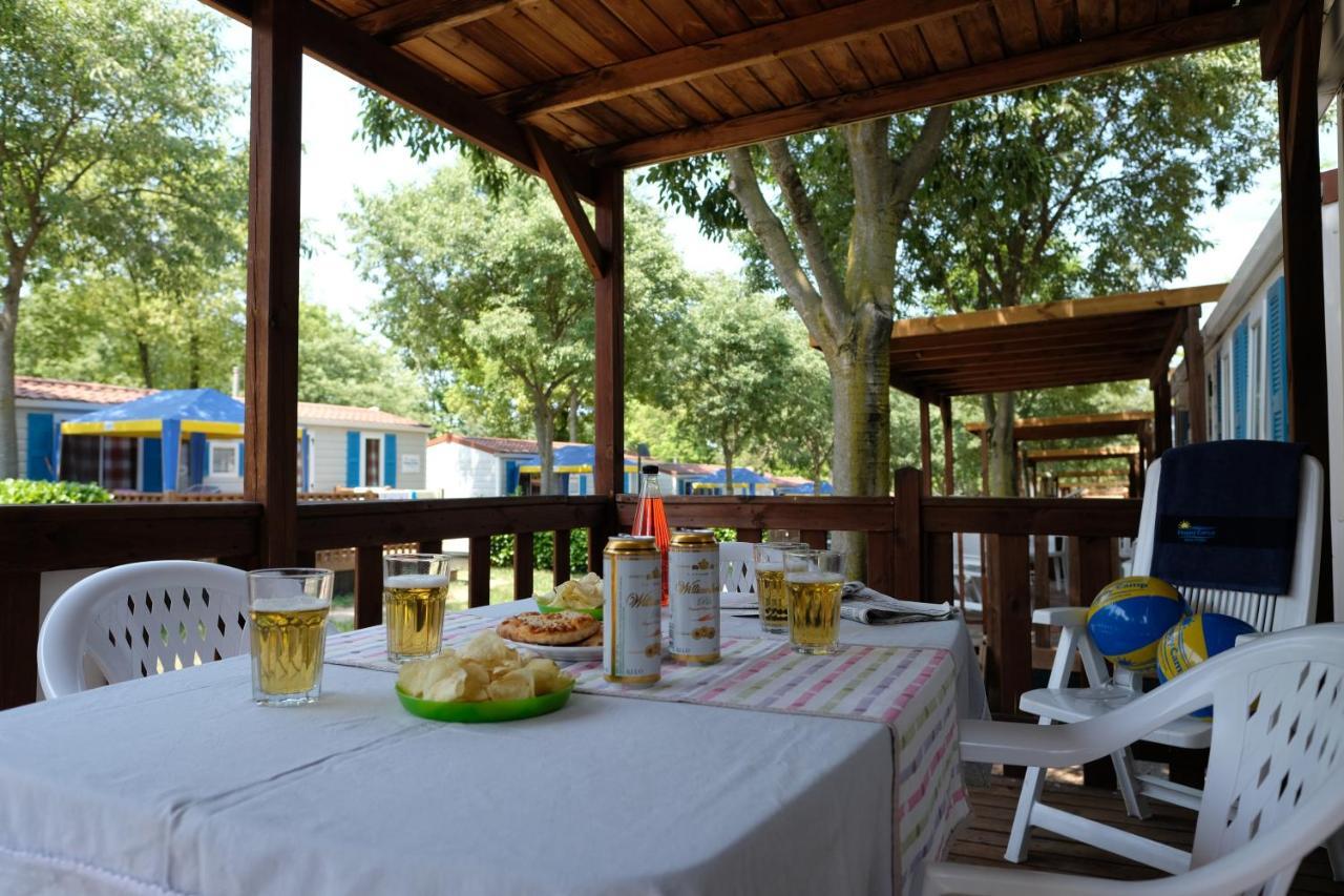 Happy Camp Mobile Homes In Camping Village Free Time Marina Di Bibbona Luaran gambar