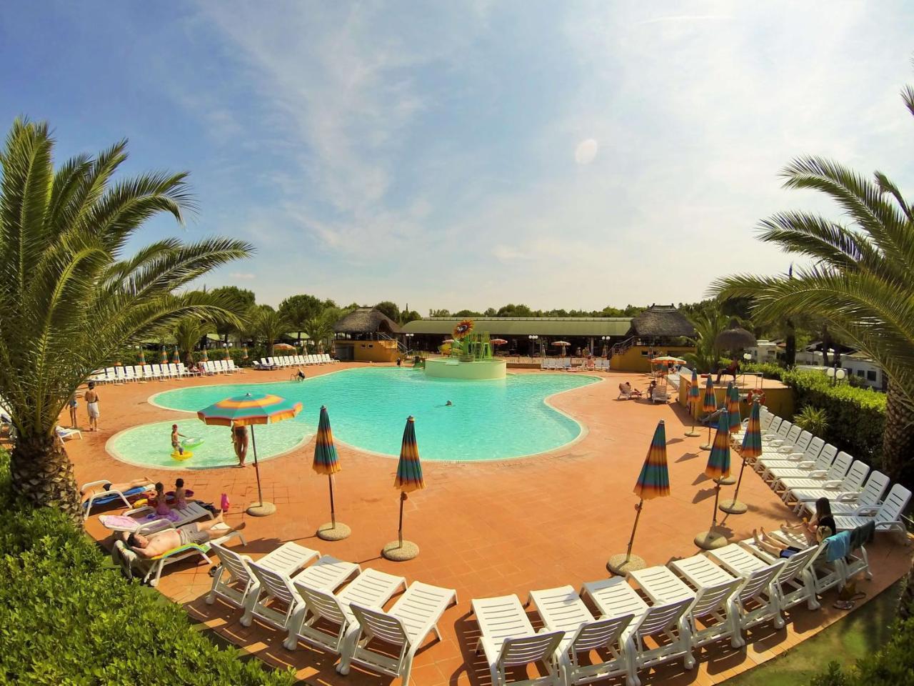 Happy Camp Mobile Homes In Camping Village Free Time Marina Di Bibbona Luaran gambar