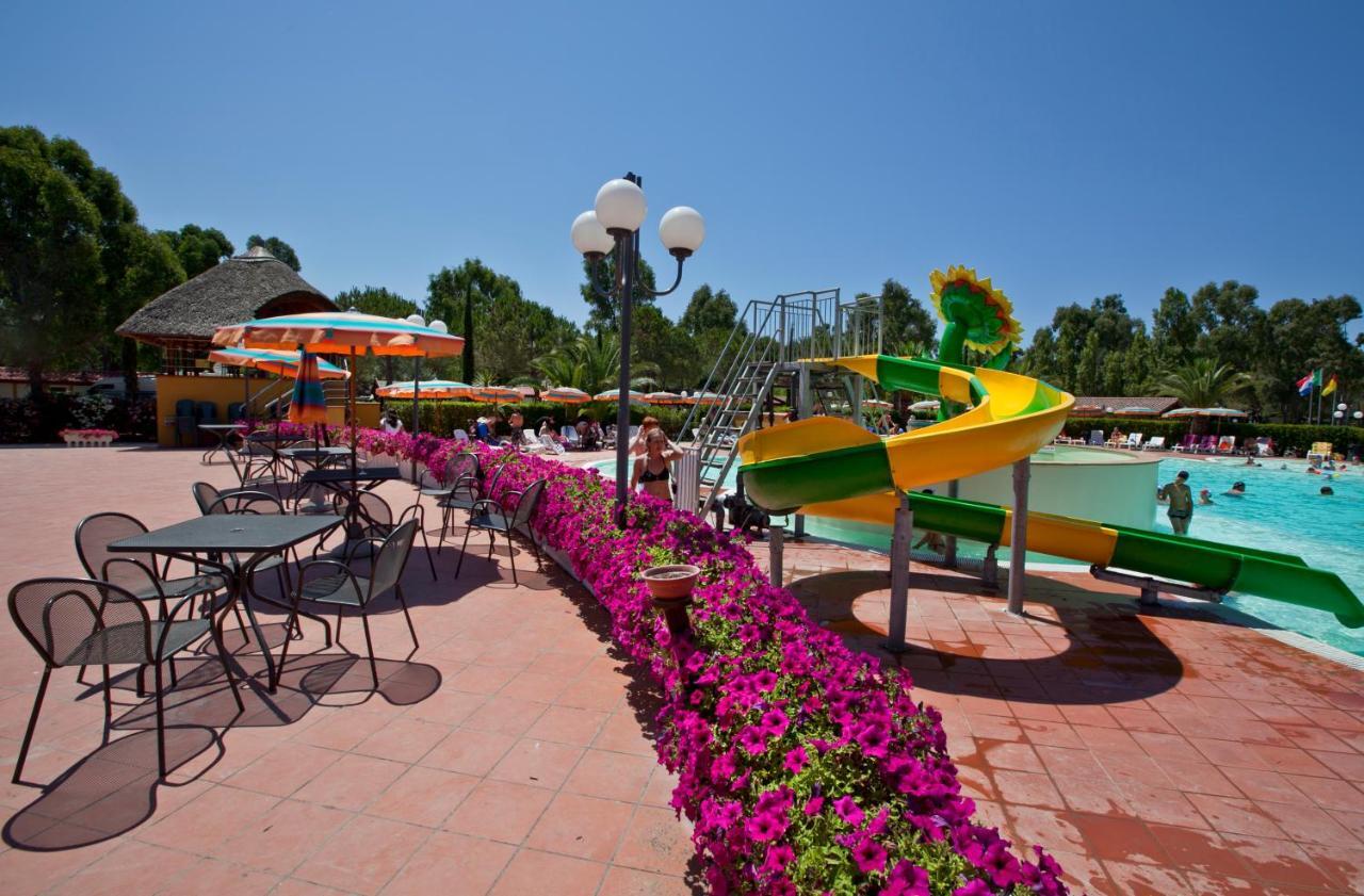 Happy Camp Mobile Homes In Camping Village Free Time Marina Di Bibbona Luaran gambar
