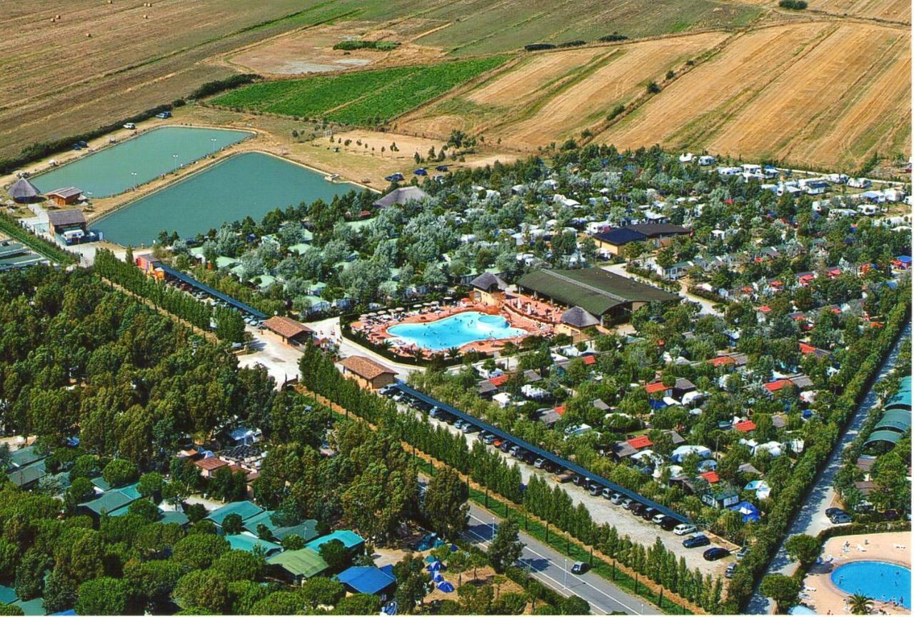 Happy Camp Mobile Homes In Camping Village Free Time Marina Di Bibbona Luaran gambar
