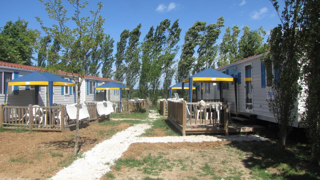 Happy Camp Mobile Homes In Camping Village Free Time Marina Di Bibbona Luaran gambar